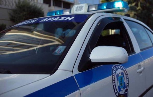 Ρήμαξε τα καταστήματα 20χρονος στη Λιβαδειά