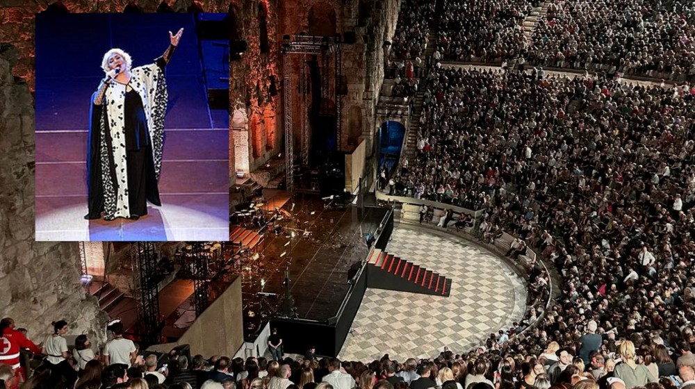 Η Μαρινέλλα κατέρρευσε πάνω στη σκηνή στο Ηρώδειο