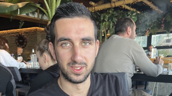 ΧΑΛΚΙΔΑ: Ο Κώστας χαίρεται που ξεσηκώθηκε ο κόσμος για τα Τέμπη