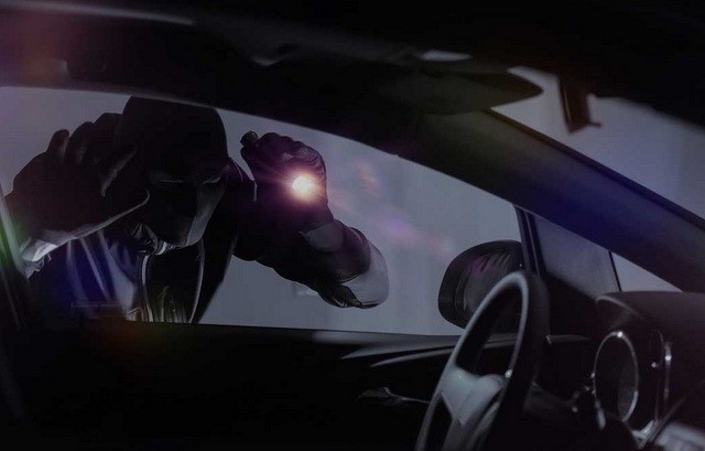 ΧΑΛΚΙΔΑ: Απόπειρα κλοπής σε σταθμευμένο αυτοκίνητο