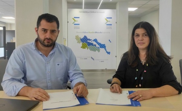 Ο Φάνης Σπανός όρισε αντιπεριφερειάρχη την Κατερίνα Καλαντζή (φωτό)