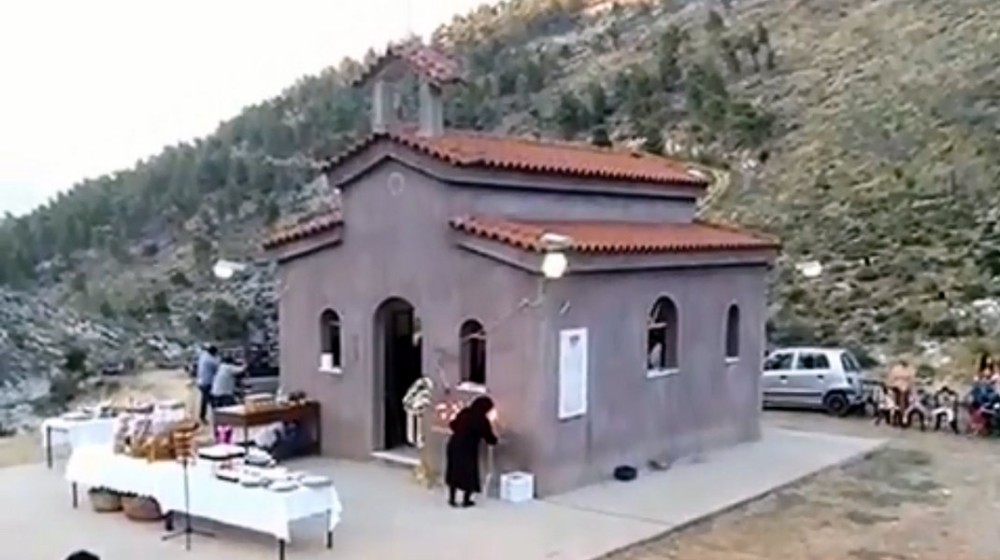 ΜΙΣΤΡΟΣ ΕΥΒΟΙΑΣ: Τρισάγιο και κατάθεση στεφάνων στο Μνημείο Πεσόντων Πυροσβεστών- Εθελοντών