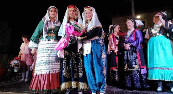 ΔΡΟΣΙΑ ΧΑΛΚΙΔΑΣ: Παρόντες και οι Καππαδόκες της Εύβοιας στο 19ο φεστιβάλ παραδοσιακών χορών