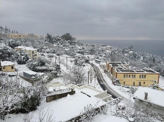 Στα λευκά όλη η περιοχή του Δήμου Κύμης-Αλιβερίου