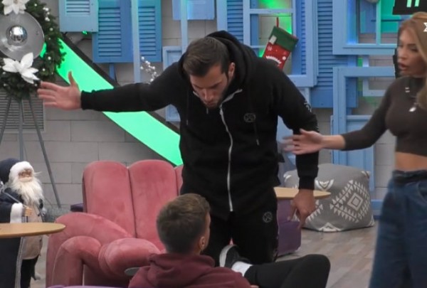 Χαμός στο Big Brother: Τι θες ρε μ@λ@κ@, μην σου δώσω κάνα χαστούκι (VIDEO)