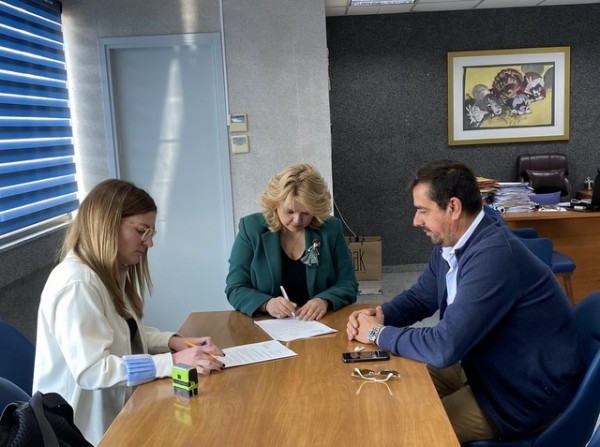 ΔΗΜΟΣ ΧΑΛΚΙΔΕΩΝ: Έπεσαν οι υπογραφές για το έργο ασφαλτόστρωσης οδών στη Δροσιά