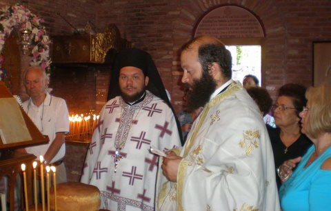 Με λαμπρότητα γιόρτασε ο Άγιος Φανούριος