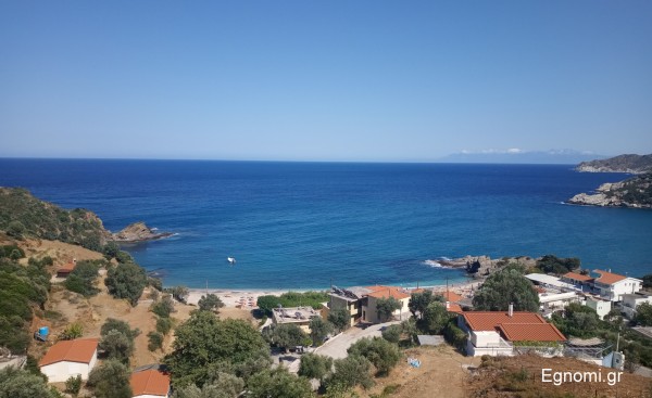 ΚΟΡΑΣΙΔΑ - ΚΑΛΑΜΟΣ: Δύο εξαιρετικές παραλίες με καταγάλανα νερά στη νότια Εύβοια