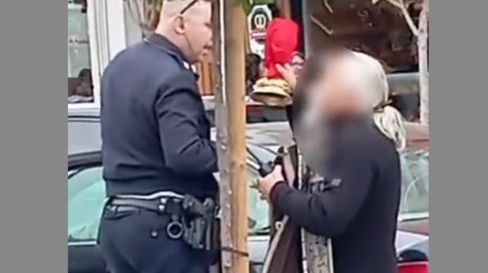 Λαμία: Σε ψυχιατρική κλινική ο ιερέας που επιτέθηκε σε αστυνομικούς (VIDEO)