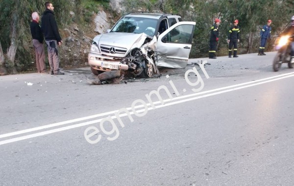 ΧΑΛΚΙΔΑ: Σοβαρό τροχαίο λίγο πριν τον κόμβο του Αγίου Στεφάνου (φωτό+video)