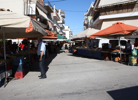 Mετακόμισε η λαϊκή στην Tραλλέων
