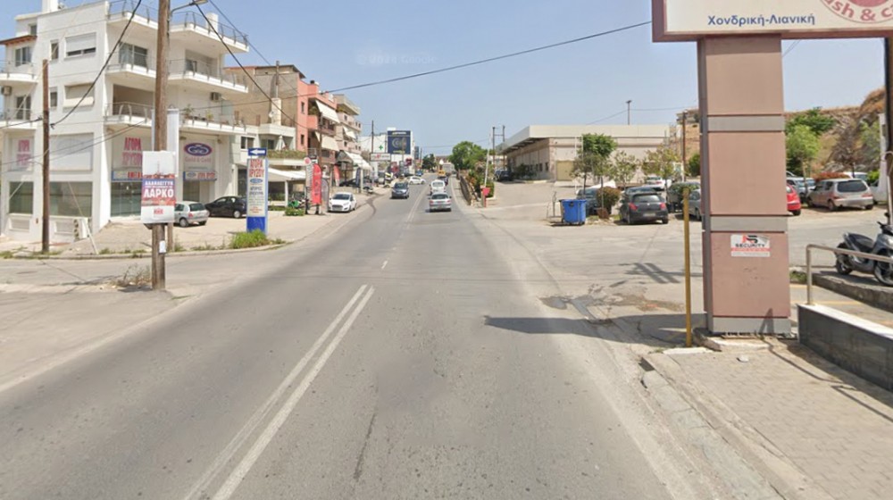 ΧΑΛΚΙΔΑ: Δικυκλιστής τράκαρε μετωπικά με ΙΧ