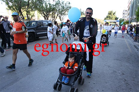 Μαζί με το παιδί του έτρεξε 5 χλμ. ο Κώστας Μπαρούτας