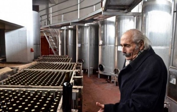Ανήμερα Χριστούγεννα έφυγε από την ζωή ο παραγωγός του γνωστού ούζου Μπαμπατζίμ