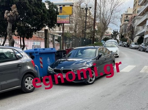 ΣΟΥΒΑΛΑ ΧΑΛΚΙΔΑ: Συστηματικό παρκάρισμα ...για τα σκουπίδια!