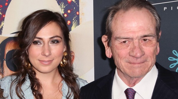 Τόμι Λι Τζόουνς: Νεκρή σε πολυτελές ξενοδοχείο βρέθηκε η κόρη του γνωστού ηθοποιού