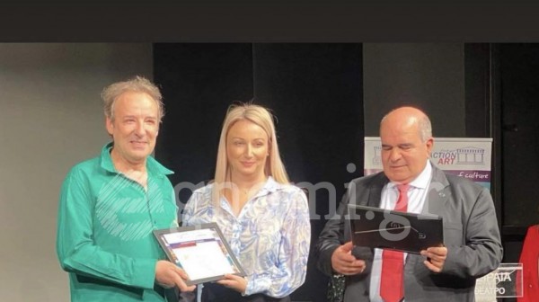 Ο Ευβοιώτης τενόρος Μιχάλης Ευριπίδης σε gala στον Πειραιά