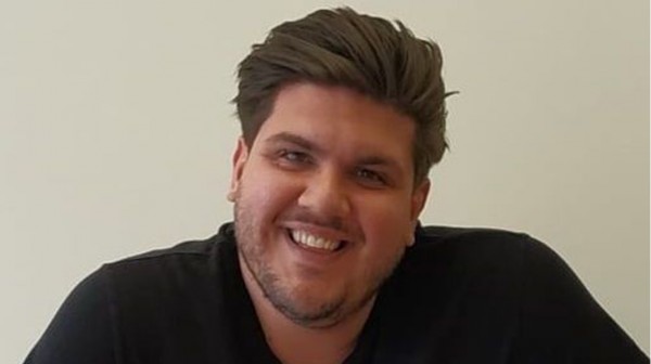 ΘΡΗΝΟΣ ΣΤΗΝ ΕΡΕΤΡΙΑ: Πέθανε ο 33χρονος καθηγητής Βασίλης Παπαρούπας