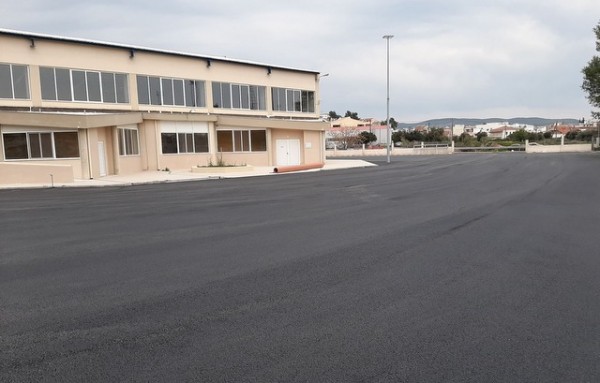 ΑΛΙΒΕΡΙ: Ολοκληρώθηκε η διαμόρφωση του περιβάλλοντος χώρου του Κλειστού Γυμναστηρίου