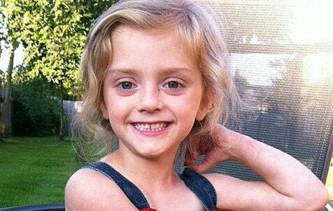 Αυτό το κοριτσάκι το κατασπάραξε ο σκύλος της οικογένειας