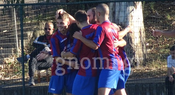ΠΡΟΠΟΝΤΙΔΑ-ΚΑΡΥΣΤΟΣ 1-0: Μια γκολάρα του Λάμπρου Τσιαμπαλή ήταν αρκετή για να την ξαναστείλει στη 2η θέση