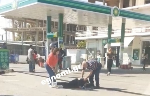 ΧΑΛΚΙΔΑ: Τροχαίο ατύχημα με σοβαρό τραυματισμό 20χρονου στην Έξω Παναγίτσα (φωτό)