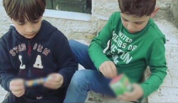 ΠΡΟΣΟΧΗ: Οι κροτίδες και τα βεγγαλικά δεν είναι παιχνίδια