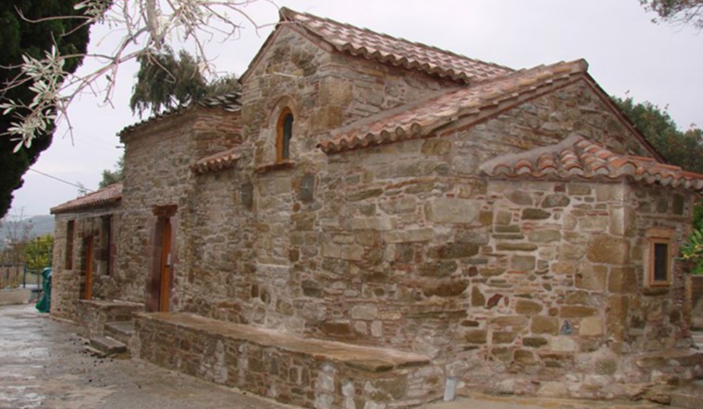 ΟΞΥΛΙΘΟΣ: Άγριος καβγάς μεταξύ Ρομά έξω από την εκκλησία