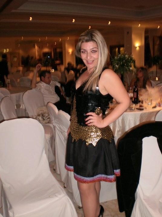 Αγαπάει την παγέτα και τις γόβες με ...στιλέτα!