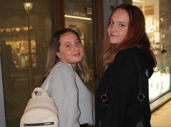 Διαθέτουν λαμπερά πρόσωπα χωρίς ίχνος μακιγιάζ!