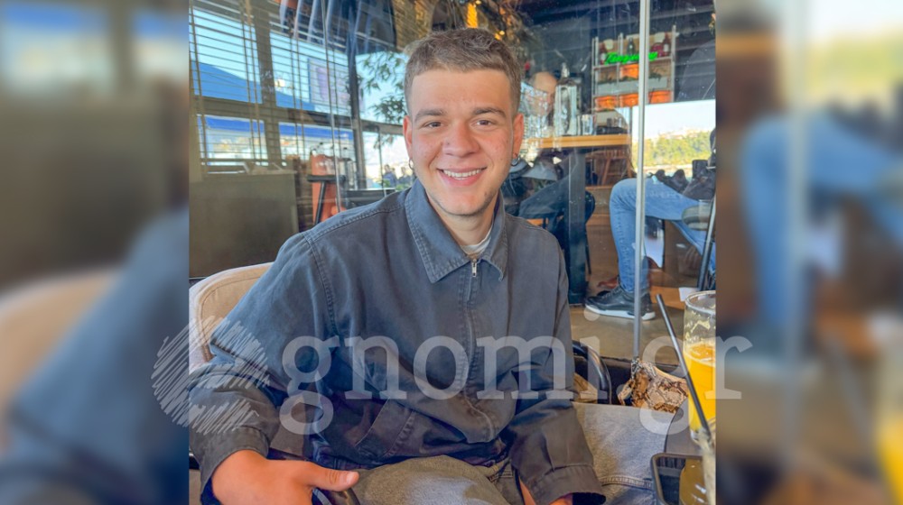 Ο Αλέξης έχει βρει τον τρόπο να ξεφεύγει από τη ρουτίνα της καθημερινότητας