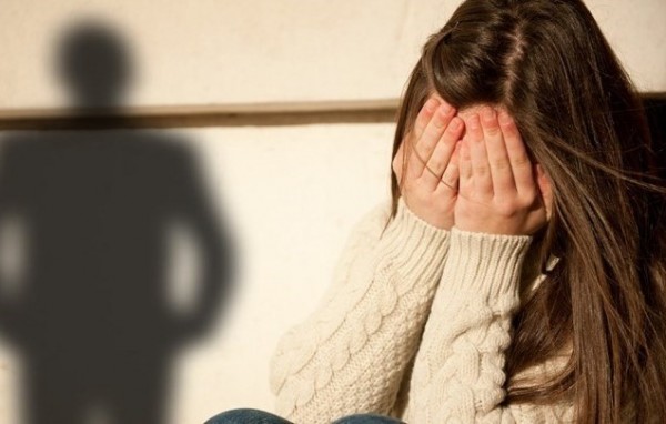 Ηλικιωμένος παρέσυρε ανήλικη μέσω facebook και ασέλγησε σε βάρος της