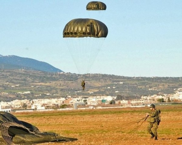 Τραυματίστηκαν δύο στρατιώτες από εκπυρσοκρότηση όπλου