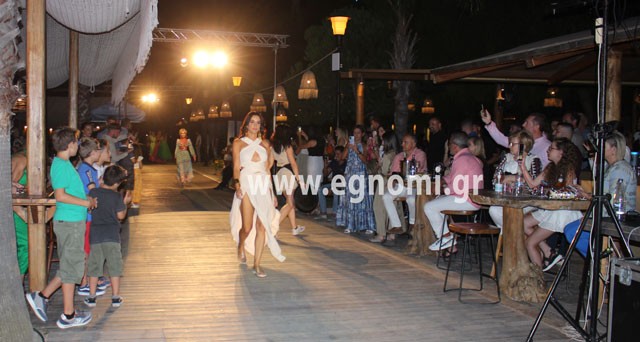 ΣΥΛΛΟΓΟΣ ΠΙΣΤΗ ΧΑΛΚΙΔΑ: Λαμπερή πασαρέλα στο gala για φιλανθρωπικό σκοπό (βίντεο)