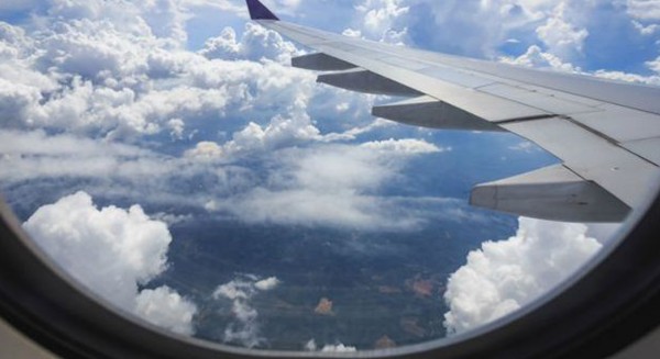 Επιβάτης απειλούσε πως θα ανατινάξει αεροπλάνο με προορισμό την Αθήνα (Video)