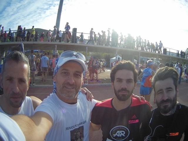 Ευβοιώτες στο Μαθαρώνιο Αθήνας: Έβγαλαν selfie με τον Μαυρίδη