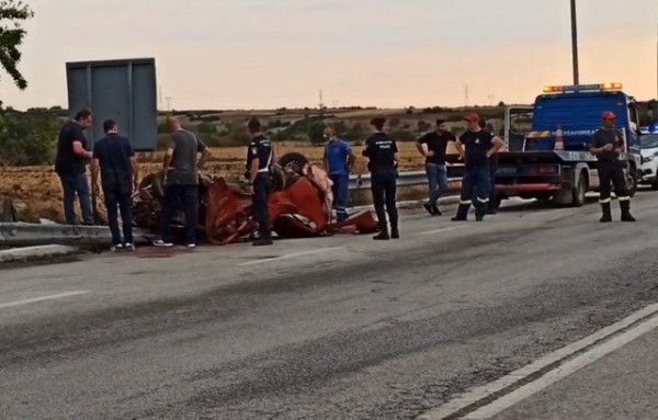 Τρεις νεκροί και τέσσερις τραυματίες σε τροχαίο ατύχημα - Συγκρούστηκαν δύο αυτοκίνητα