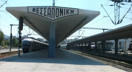 Nεαρός βρέθηκε νεκρός σε σιδηροδρομικό σταθμό της Θεσσαλονίκης