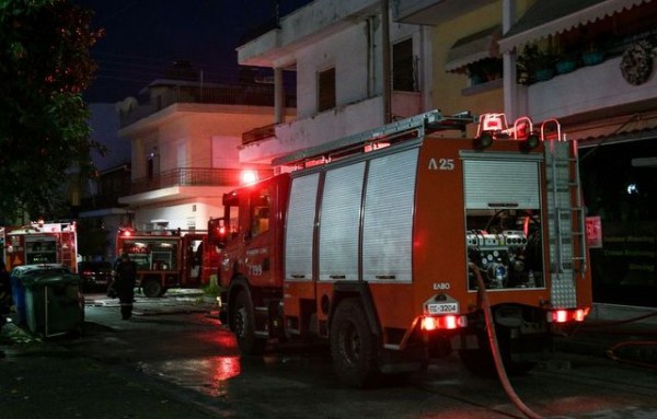 ΧΑΛΚΙΔΑ: Φωτιά σε διπλοκατοικία στην οδό Αρεθούσης