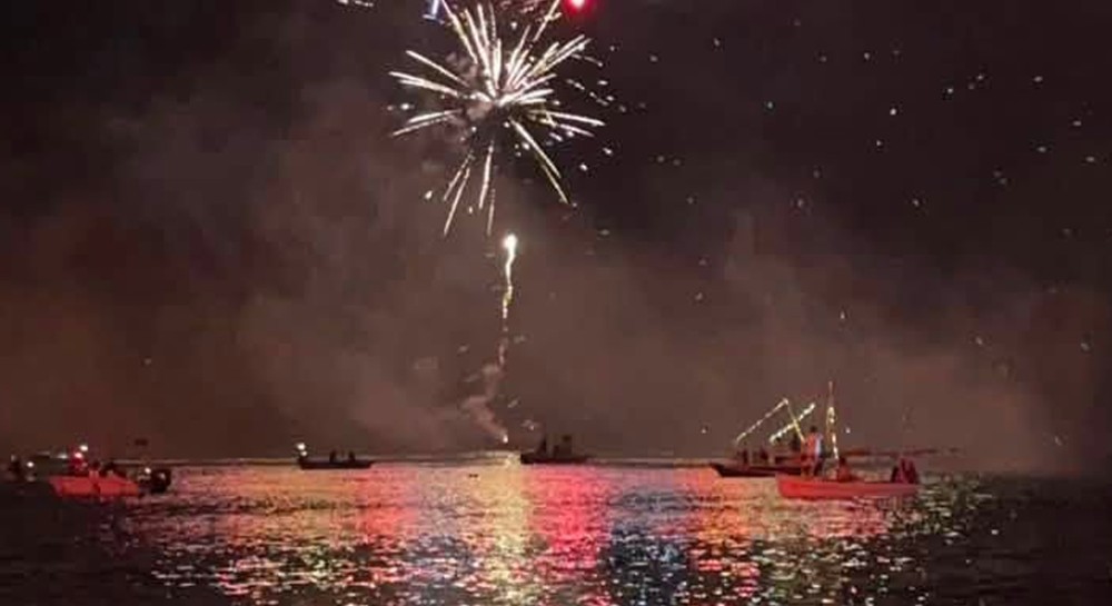 ΛΙΜΝΗ ΝΑΥΤΙΚΗ ΒΡΑΔΙΑ: Η νύχτα έγινε μέρα