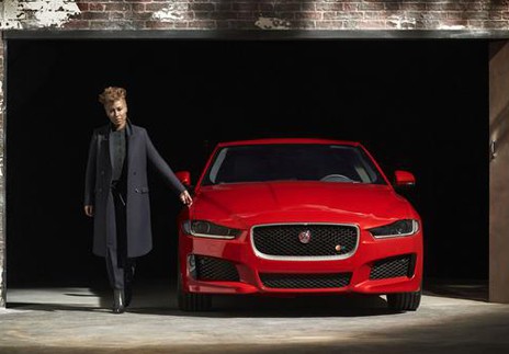 Aποκαλύπτεται η νέα Jaguar XE