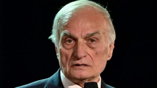 Ωρες αγωνίας για τον Μανώλη Μαυρομμάτη - Οι γιατροί δεν κατάφεραν να τον αποσωληνώσουν