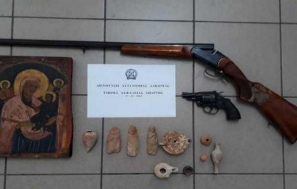 Έκρυβε στο σπίτι του ένα μικρό… μουσείο 54χρονος