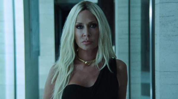 Η Άννα Βίσση με το νέο της τραγούδι μηδένισε το κοντέρ και ξαναγράφει ιστορία (VIDEO)