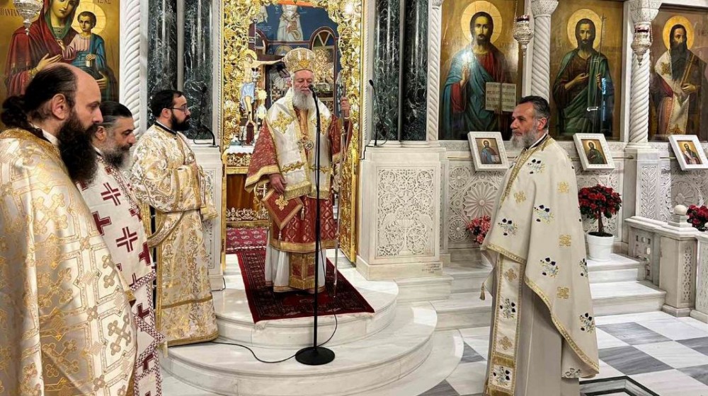 ΠΡΟΚΟΠΙ ΕΥΒΟΙΑΣ: Ο Μητροπολίτης λειτούργησε στο ναό του Οσίου Ιωάννη Ρώσου