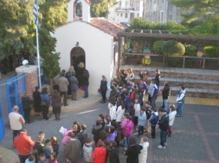 Πανηγυρίζει το ιερό παρεκκλήσιο του Αγίου Ελευθερίου στη Χαλκίδα