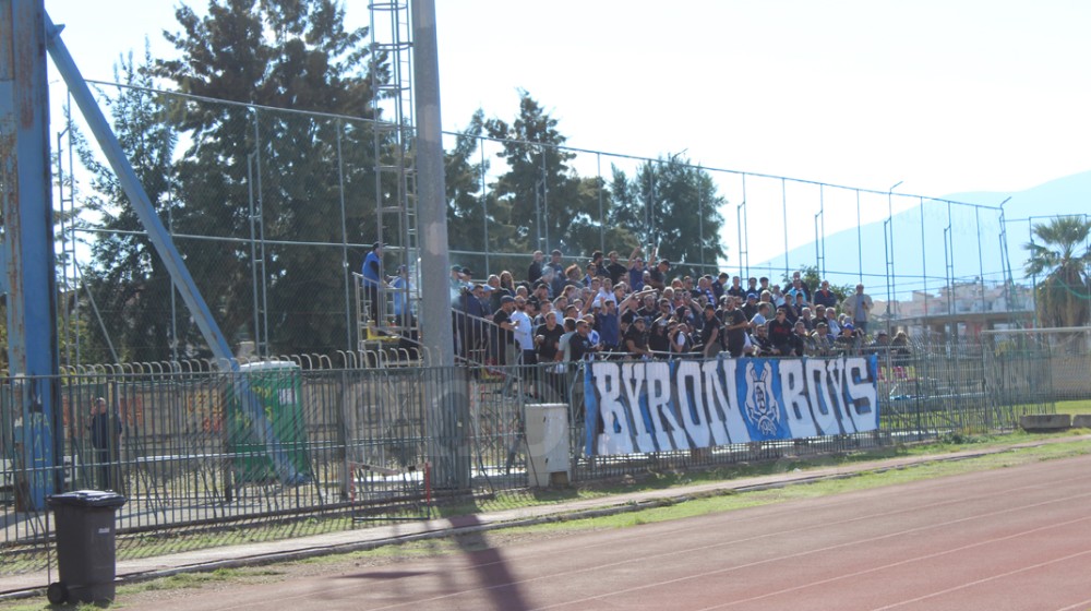 ΚΑΡΥΣΤΟΣ-ΔΟΞΑ ΒΥΡΩΝΑ 0-0: Έκτροπα από οπαδούς της αθηναϊκής ομάδας που πέταξαν πέτρες και μπουκάλια!