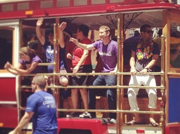 Επίσκεψη - στήριξη του Zuckenberg στο Gay Pride
