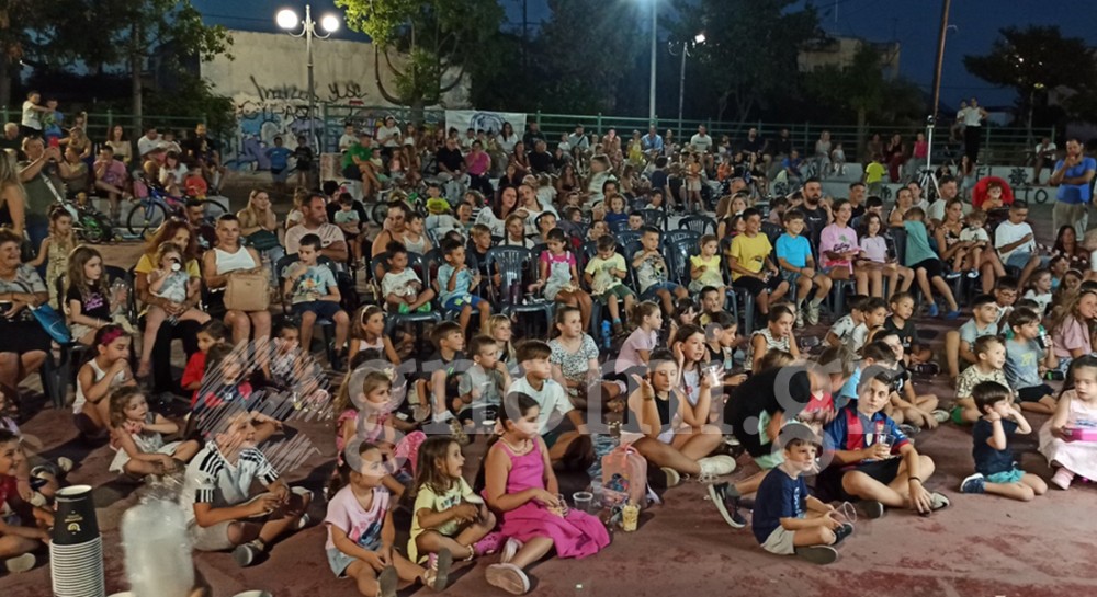 ΚΑΝΗΘΟΣ ΧΑΛΚΙΔΑΣ: Γέμισε παιδιά η πλατεία Γκέλη
