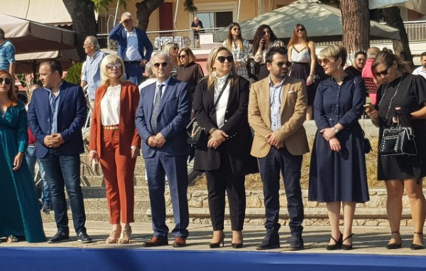 ΠΑΡΕΛΑΣΗ ΑΡΤΑΚΗ 28η ΟΚΤΩΒΡΙΟΥ 2019: Χωρίς στέγαστρο οι επίσημοι στην Αρτάκη